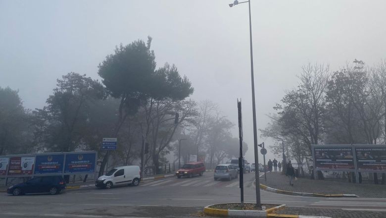 Balıkesir’de Sabah Sisi Görüş Mesafesini Düşürdü
