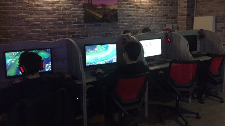 Balıkesir’de İnternet Kafe Kültürü