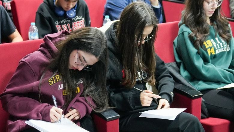 Gençler 'Yapay Zeka' İçin Kürsüde!
