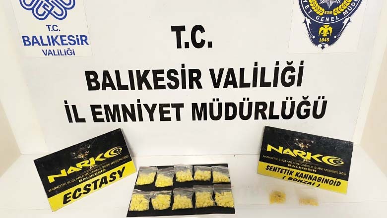 Balıkesir’de Uyuşturucu Ticaretine Darbe Balıkesir’de Uyuşturucu Ticaretine Darbe