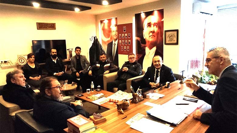 Balıkesirspor’dan CHP Balıkesir İl Başkanlığı’na Ziyaret Balıkesirspor’dan CHP Balıkesir İl Başkanlığı’na Ziyaret