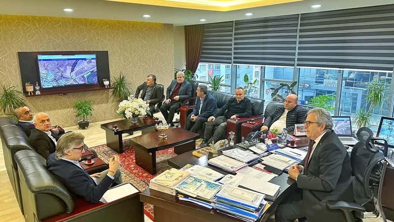 Bandırma Belediyesi’nden Bandırmaspor’a Tam Destek Bandırma Belediyesi’nden Bandırmaspor’a Tam Destek