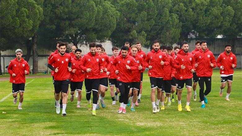 Burhaniye Belediyespor’da Kritik Maç Öncesi Yoğun Tempo Burhaniye Belediyespor’da Kritik Maç Öncesi Yoğun Tempo