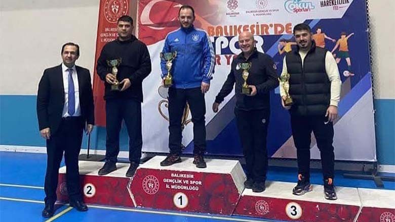 Balıkesir Büyükşehir Belediyespor Yıldız Güreşçileri Şampiyonluk Getirdi Balıkesir Büyükşehir Belediyespor Yıldız Güreşçileri Şampiyonluk Getirdi