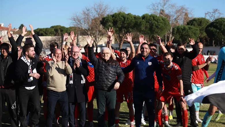 Edro'lu Taraftarlardan Milletvekili Sarı'ya Tepki Edro'lu Taraftarlardan Milletvekili Sarı'ya Tepki