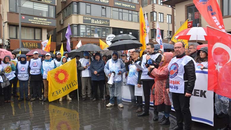 Kamu Emekçilerinden İş Bırakma Eylemi Kamu Emekçilerinden İş Bırakma Eylemi