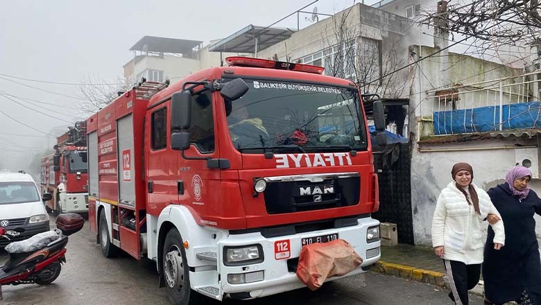 Karesi’de Kömürlük Yangını Korkuttu Karesi’de Kömürlük Yangını Korkuttu