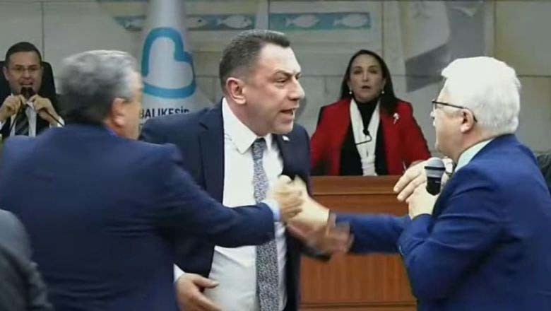 Siyasetin Doğurdukları Ve Siyasetin Doğurdukları Ve