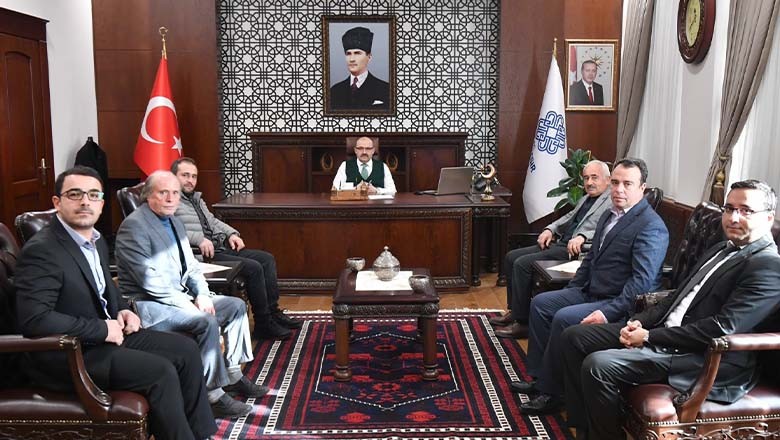 Vali Ustaoğlu, Gönen ve Sındırgı Mahallelerinin Sorunlarını Dinledi Vali Ustaoğlu, Gönen ve Sındırgı Mahallelerinin Sorunlarını Dinledi