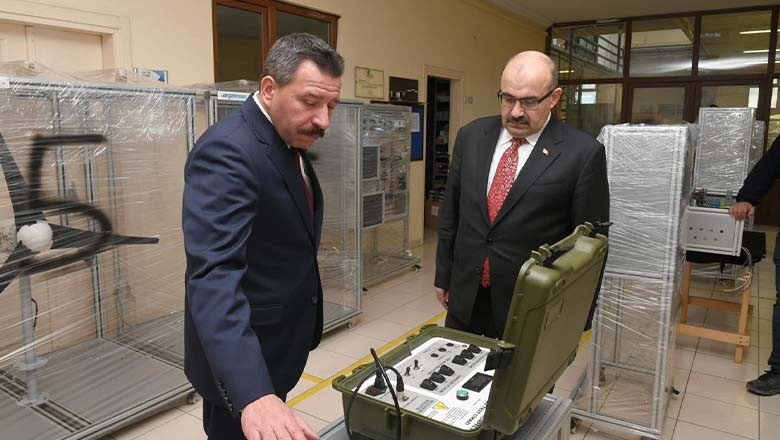 Vali Ustaoğlu’ndan Argemsan’a Ziyaret Vali Ustaoğlu’ndan Argemsan’a Ziyaret