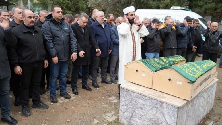 Yangında Ölen 2 Kardeş Toprağa Verildi