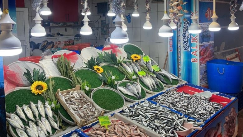 Jumbo Karides Tezgahı Süslüyor