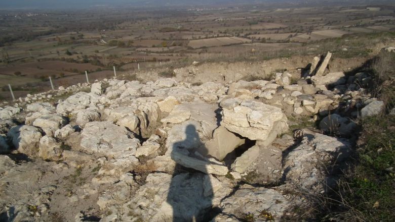 Kalburcu Köyü Asartepe Antik Yerleşimi Hakkında Bilinmeyenler Kalburcu Köyü Asartepe Antik Yerleşimi Hakkında Bilinmeyenler