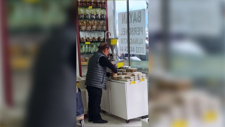 Taze Sıkılan Tahin, Şifa Dağıtıyor Taze Sıkılan Tahin, Şifa Dağıtıyor