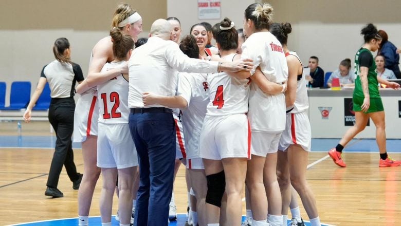 Burhaniye Belediyespor Zafere Ulaştı