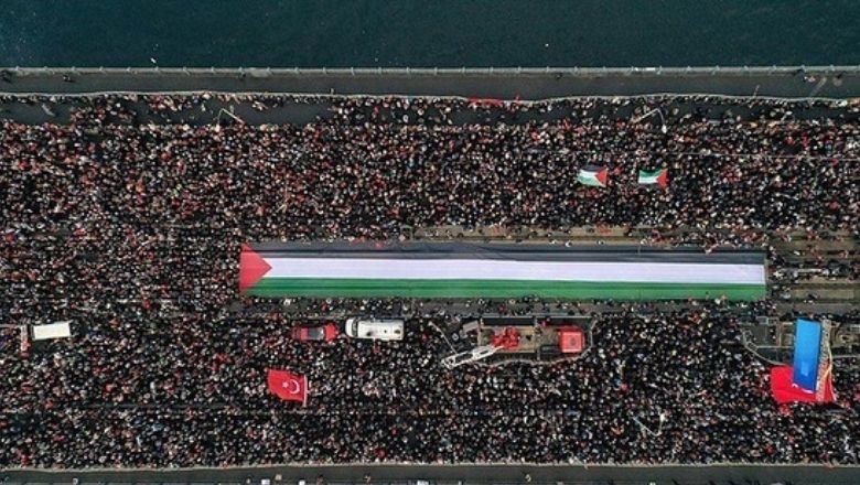 Uygur: "Milyonlarız, Filistin’in Yanındayız!"