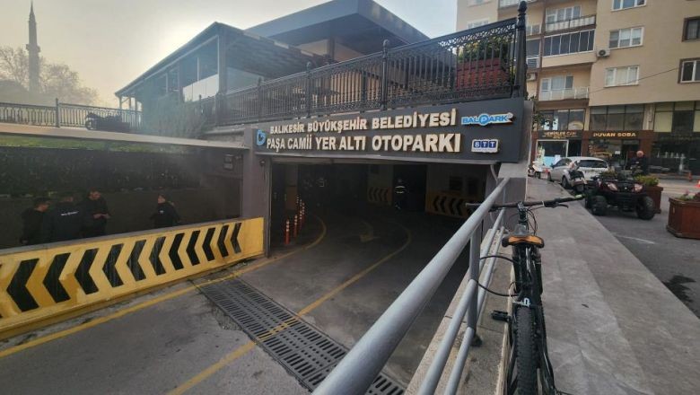 Balıkesir'de Yer Altı Otoparkında Trafo Patladı!