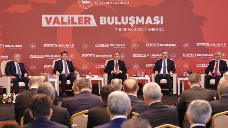 Balıkesir Valisi İsmail Ustaoğlu Külliye'de