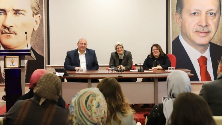 Belgin Uygur Bigadiç Teşkilatını Genel Merkez’de Ağırladı