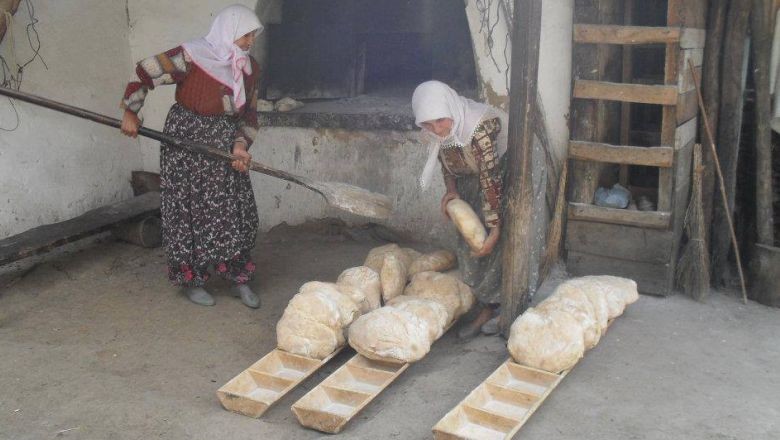 Balıkesir'de Köy Ekmekleri Eskiden Nasıl Yapılıyordu?