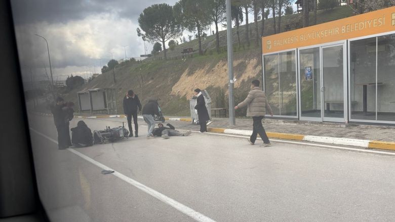 Kampüste Kaza! Motorcu Yayaya Çarptı