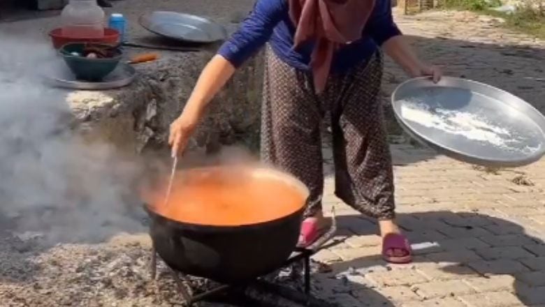 Sındırgı'nın Meşhur Tarhana Bezdirmesi