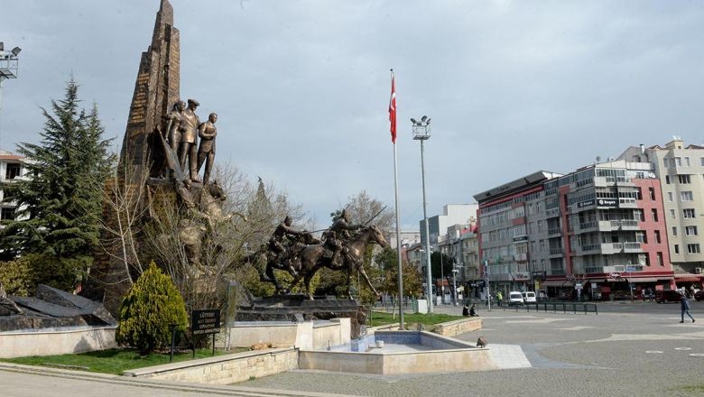 Uşak İlinin Kaç İlçesi Var ve En Büyük İlçeleri Hangileri?
