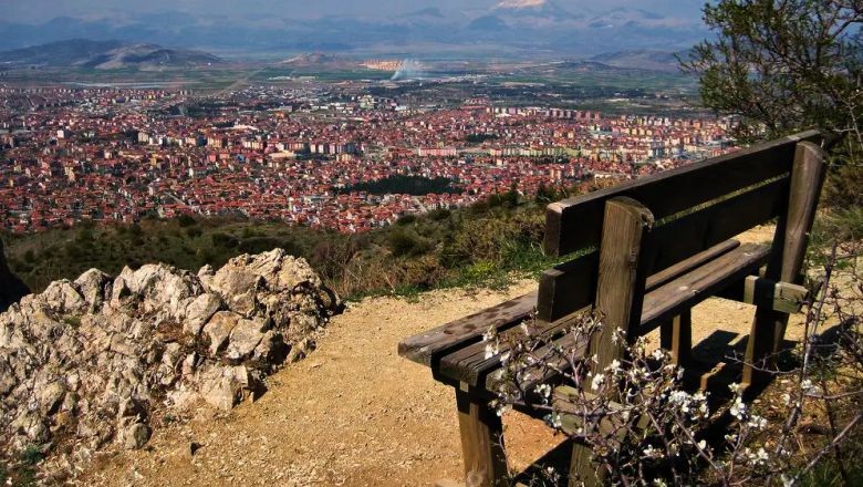 Isparta İlinin Kaç İlçesi Var ve En Büyük İlçeleri Hangileri?