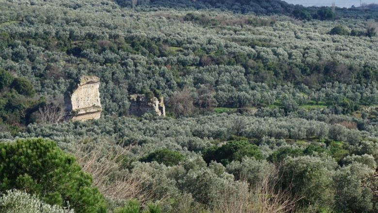 Balıkesir'deki Antik Tiyatro Gizemiyle Büyülüyor