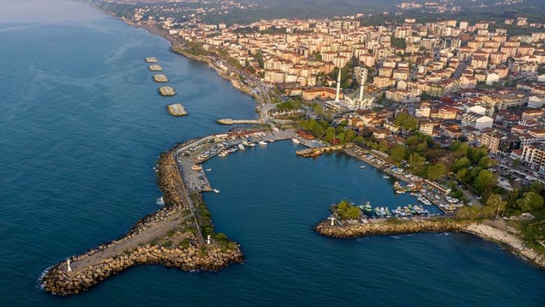 Düzce İlinin Kaç İlçesi Var ve En Büyük İlçeleri Hangileri?