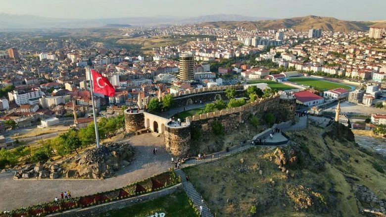 Nevşehir İlinin Kaç İlçesi Var ve En Büyük İlçeleri Hangileri?