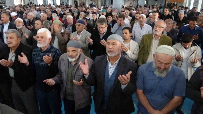 Cenaze Namazı Nasıl Kılınır?