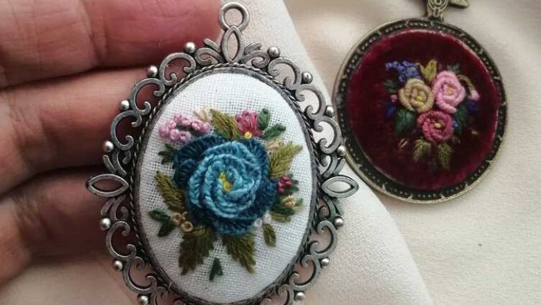 Balıkesir'de Nakış Kolyeler Moda