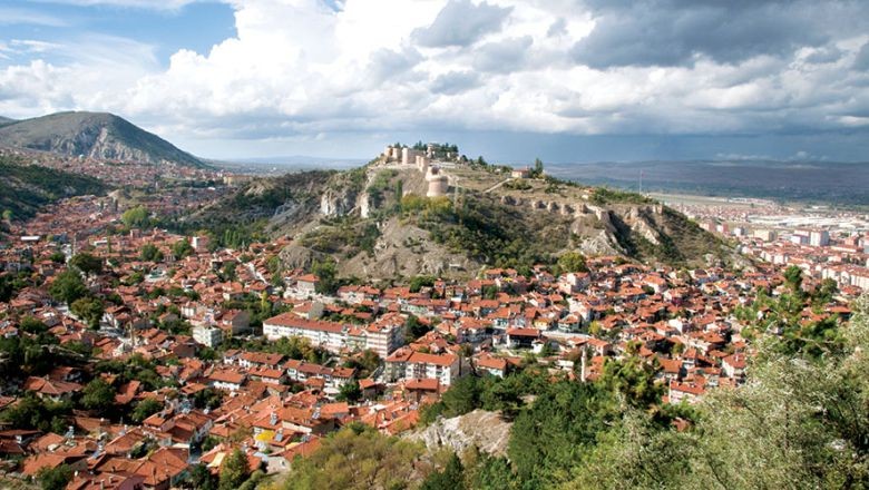 Kütahya İlinin Kaç İlçesi Var ve En Büyük İlçeleri Hangileri?