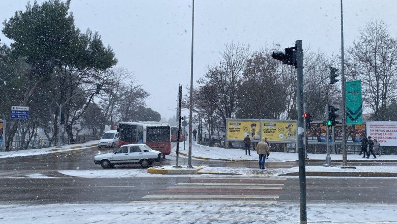 Kar Yağışı Balıkesir’i Sarmaya Devam Ediyor