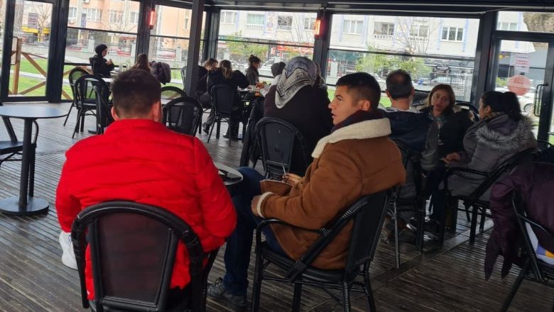 Soğuk Kış Gününde Kafeler Doldu Taştı!