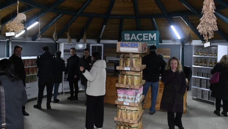 Büyükşehir Tarımsal Üretim Tesislerini Tanıttı