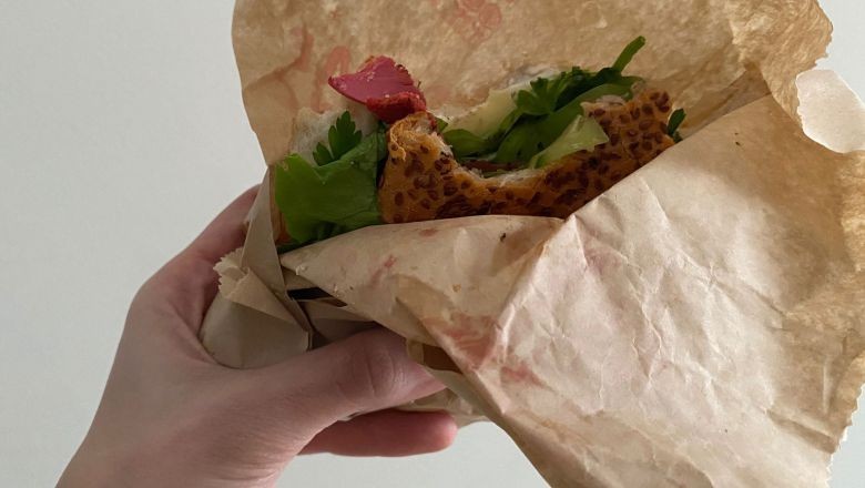 Balıkesir'de Serpme Kahvaltı Ekmek Arasında!