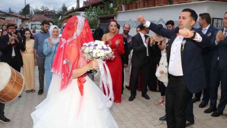Balıkesir Düğünlerinde Ne Çalar?