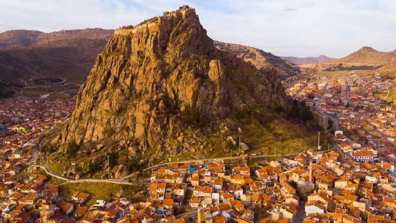 Afyon İlinin Kaç İlçesi Var ve En Büyük İlçeleri Hangileri?