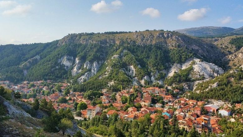 Kütahya İlinin Kaç İlçesi Var ve En Büyük İlçeleri Hangileri?
