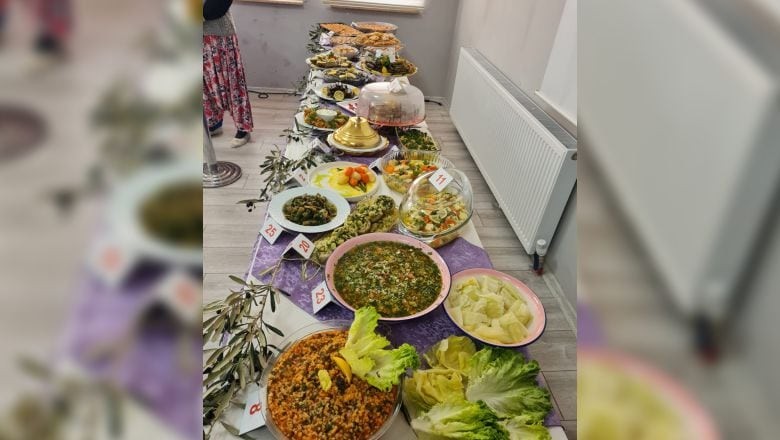 Edremit'te Zeytinyağlı Yemekler Yarıştı