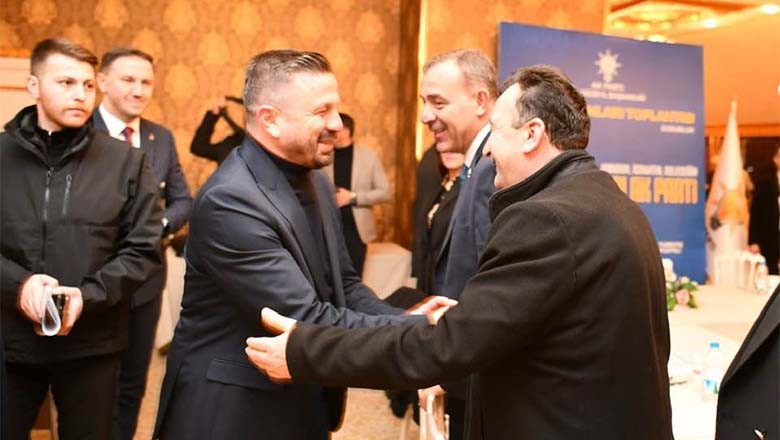 AK Parti Balıkesir İl Başkanı Aydemir Susurluk'ta İlçe Teşkilatıyla Buluştu AK Parti Balıkesir İl Başkanı Aydemir Susurluk'ta İlçe Teşkilatıyla Buluştu