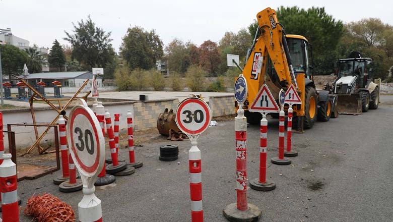 Akçay Sarıkız'daki Doğalgaz Çalışmalarına 'Su' Engeli Akçay Sarıkız'daki Doğalgaz Çalışmalarına 'Su' Engeli