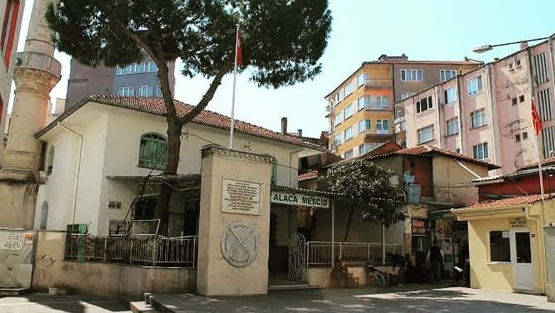 Balıkesir Alaca Mescit Camisi: Tarihi ve Önemi Balıkesir Alaca Mescit Camisi: Tarihi ve Önemi