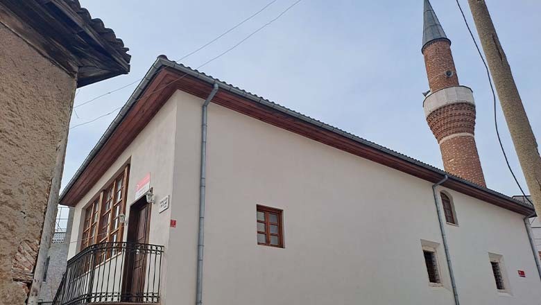 Balıkesir Tahtalı Cami: Tarihi ve Mimari Özellikleri Balıkesir Tahtalı Cami: Tarihi ve Mimari Özellikleri