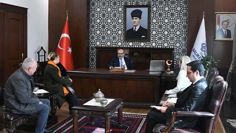 Balıkesir Valisi Ustaoğlu, Muhtarlarla Buluştu Balıkesir Valisi Ustaoğlu, Muhtarlarla Buluştu