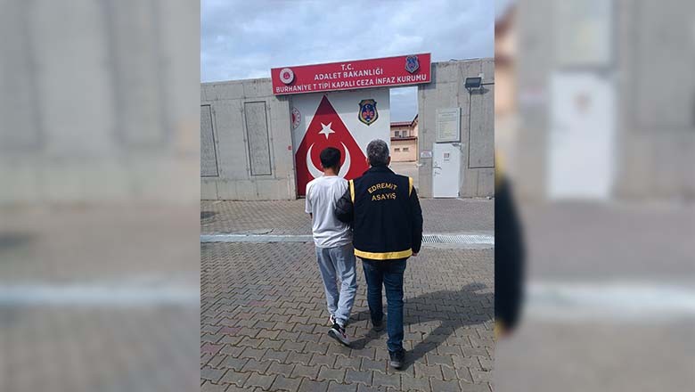 Balıkesirde 1 Günde 56 Aranan Şahıs Yakalandı! Balıkesirde 1 Günde 56 Aranan Şahıs Yakalandı!
