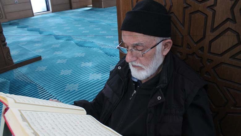 Balıkesir'de Camilerde Mukabele Geleneği Başladı Balıkesir'de Camilerde Mukabele Geleneği Başladı