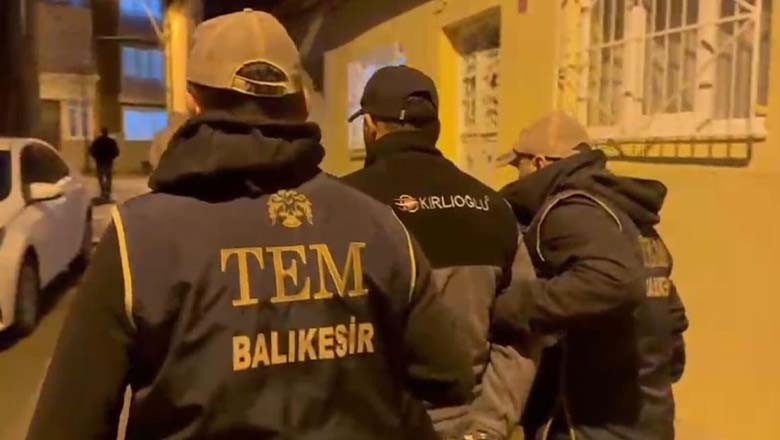 Balıkesir’de DEAŞ Operasyonu, 4 Şüpheli Gözaltına Alındı Balıkesir’de DEAŞ Operasyonu, 4 Şüpheli Gözaltına Alındı